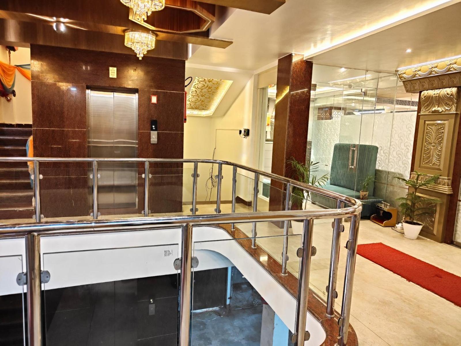 Hotel The Park View Prayagraj Exterior photo