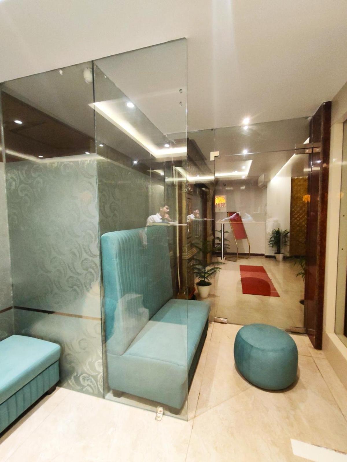 Hotel The Park View Prayagraj Exterior photo