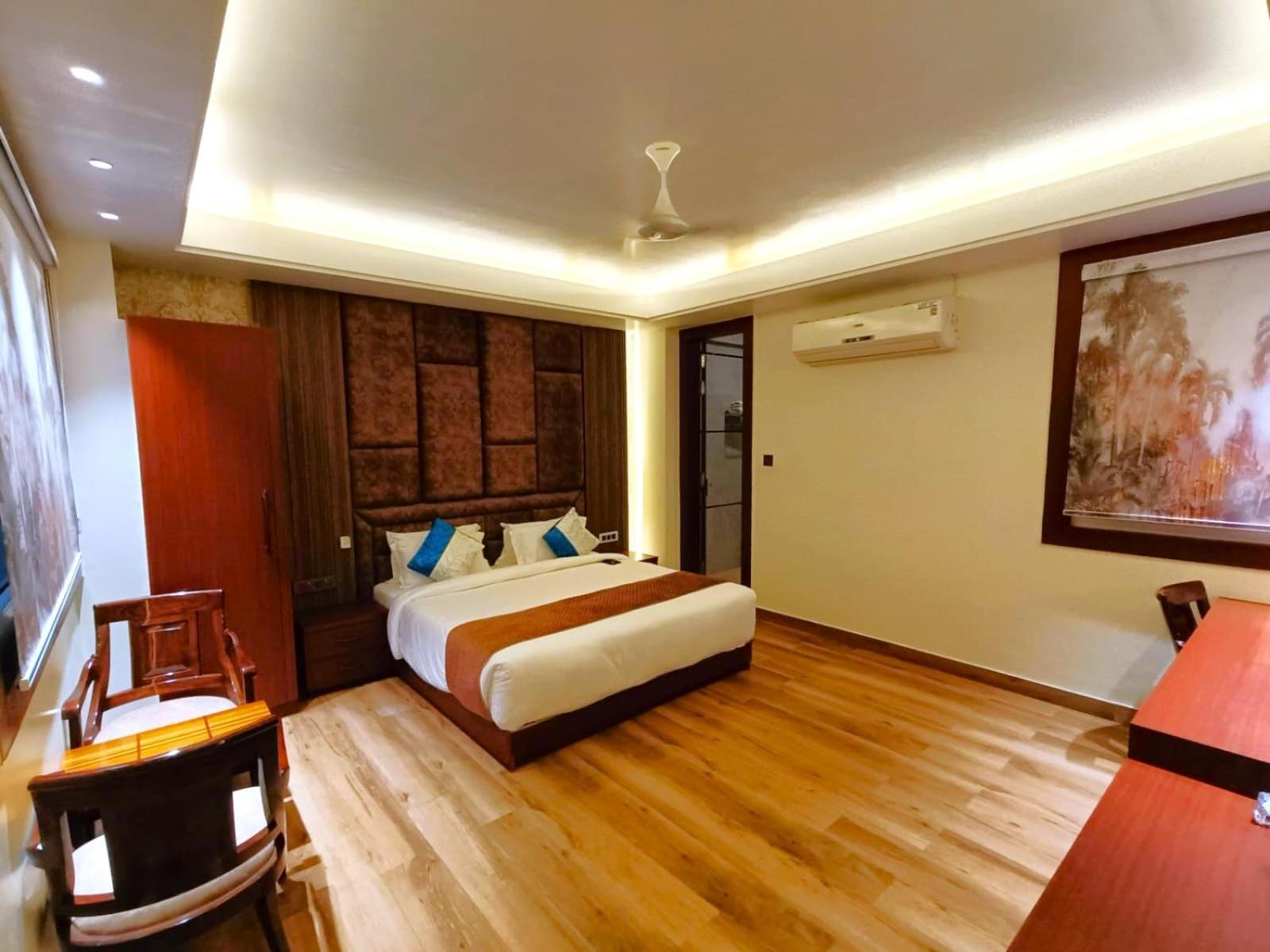 Hotel The Park View Prayagraj Exterior photo